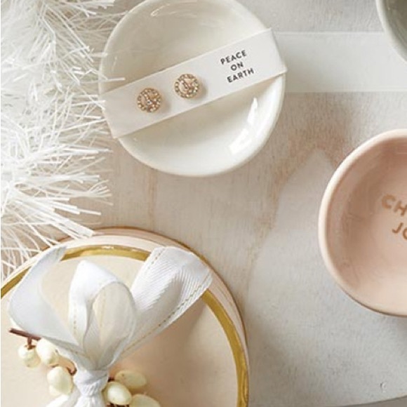 Santa Barbara Design Studios stud earrings & trinket
 tray set “Peace on Earth” - Picture 4 of 13